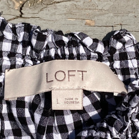 LOFT Women’s Large Checkered Tank Top with Ruffled Hem - Picture 5 of 6